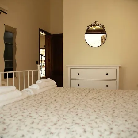 Donnalaura 3* Carini